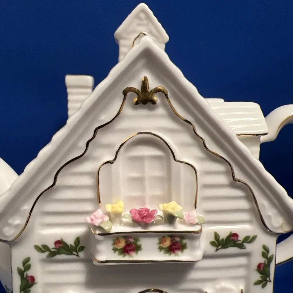 Royal Albert vtg royal